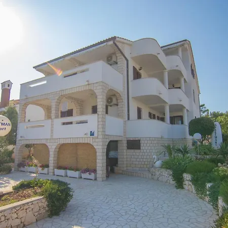 Albert Apartaments Krk Krk Town Exterior photo
